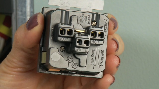 Legrand Adorne Pass & Seymour Tamper-Resistant Self-Test